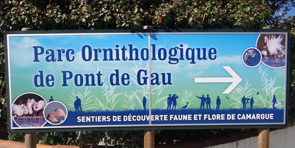 Апарт отель Logis Le Nid Du Pont De Gau Сент-Мари-де-ла-Мер Экстерьер фото